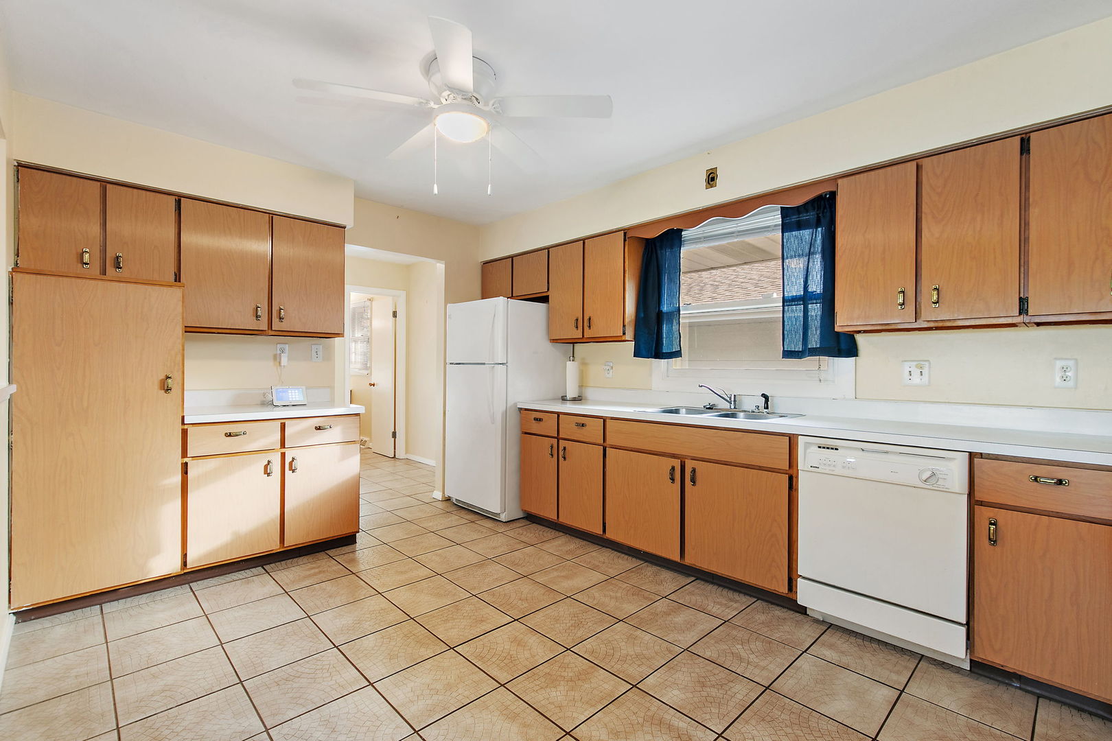 1000 Jackson Avenue, St. Charles, IL 60174