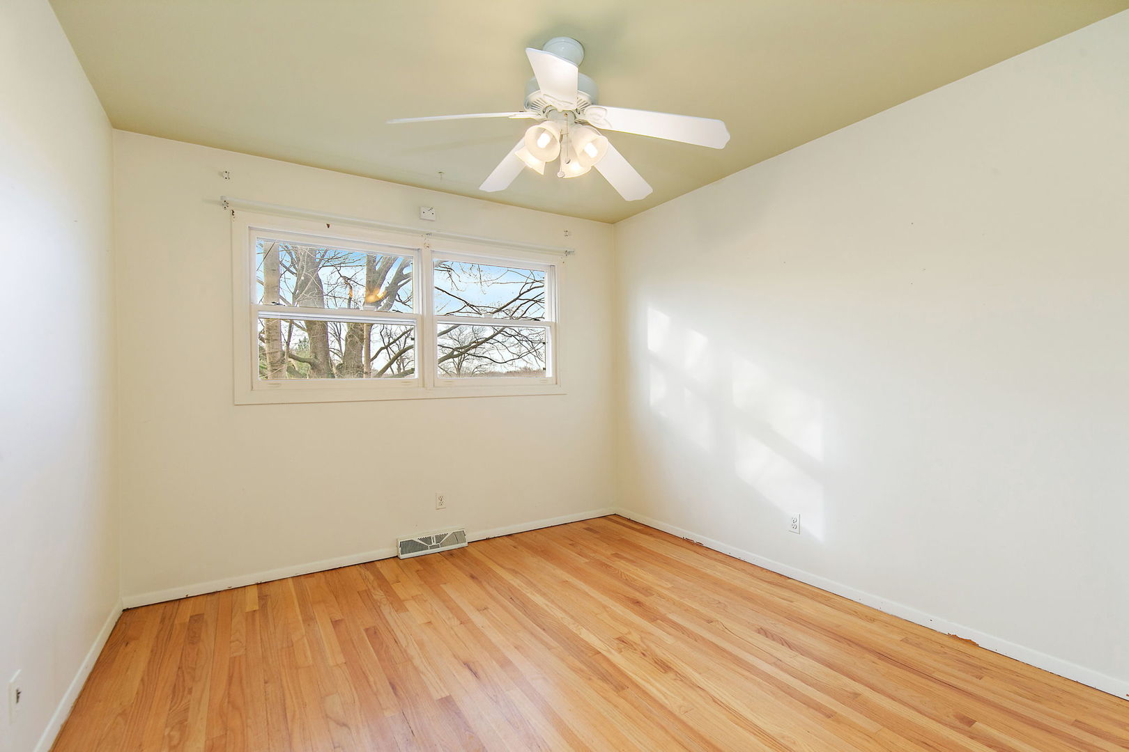 1000 Jackson Avenue, St. Charles, IL 60174