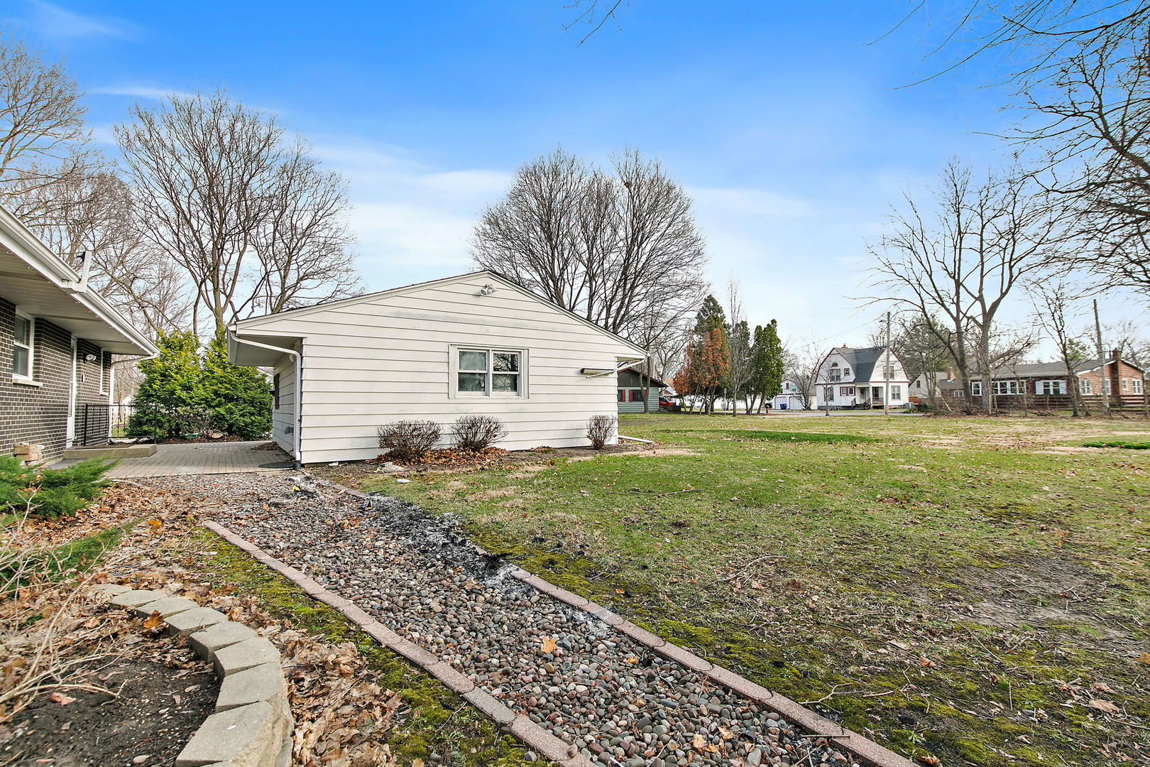 1000 Jackson Avenue, St. Charles, IL 60174