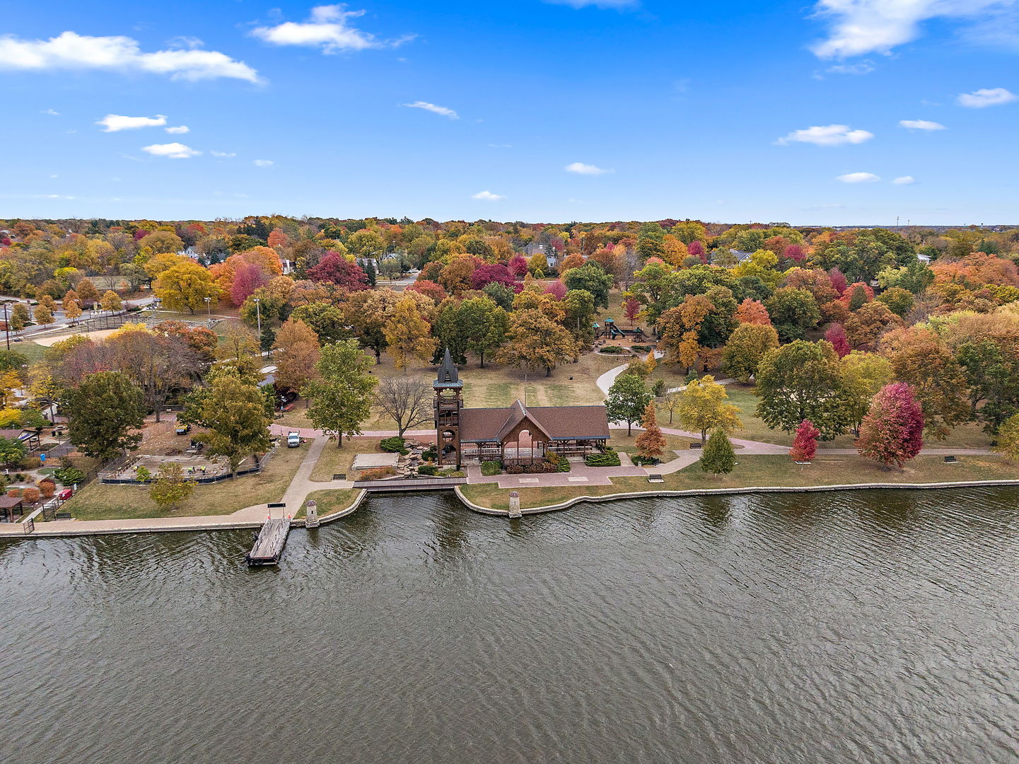 1000 Jackson Avenue, St. Charles, IL 60174