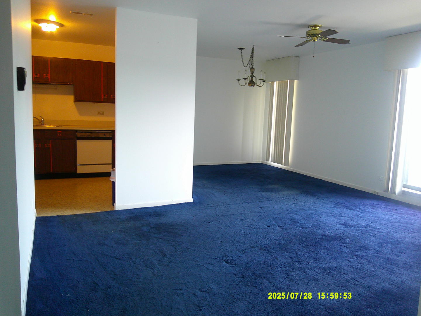 5 E Carriageway Drive #210, Hazel Crest, IL 60429