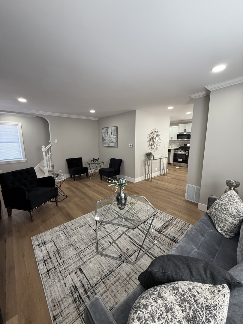 1156 W 102nd Street, Chicago, IL 60643