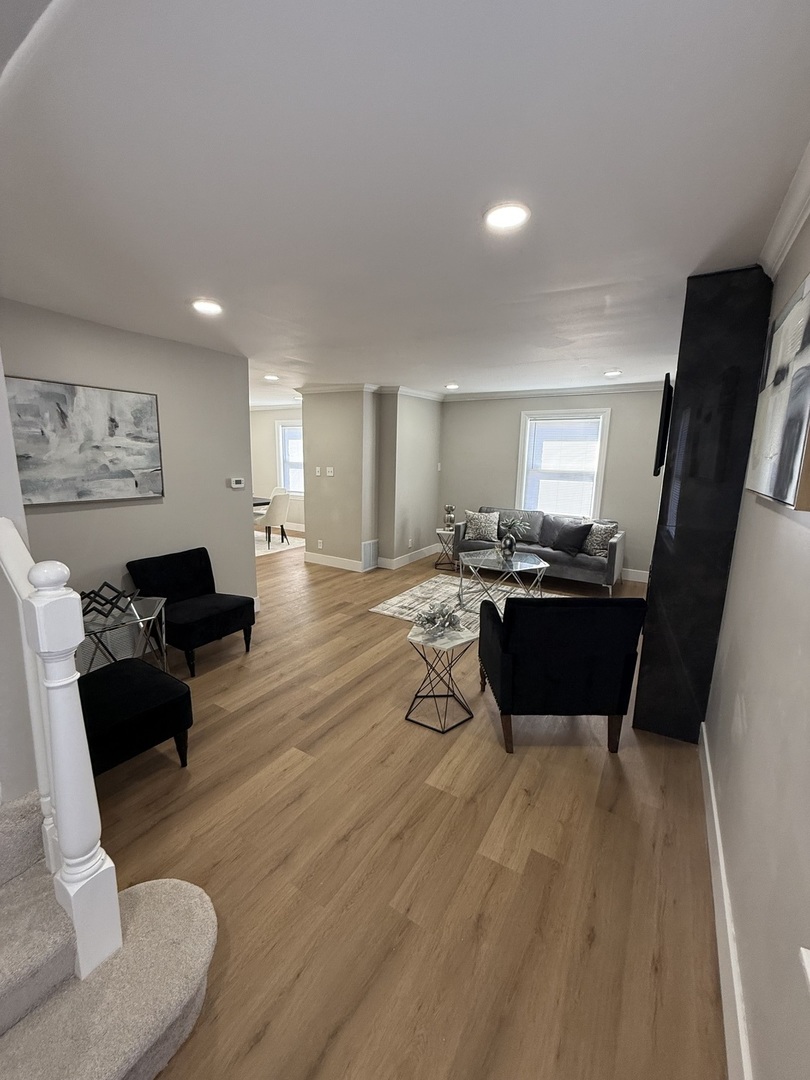 1156 W 102nd Street, Chicago, IL 60643