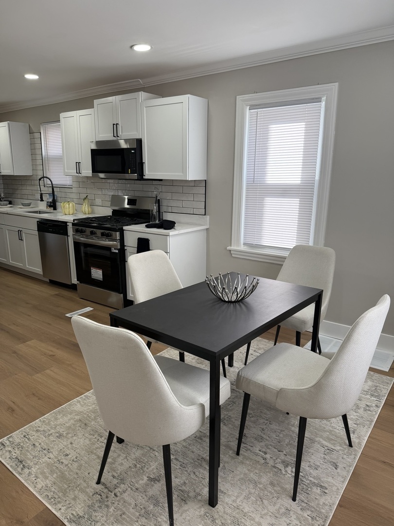 1156 W 102nd Street, Chicago, IL 60643