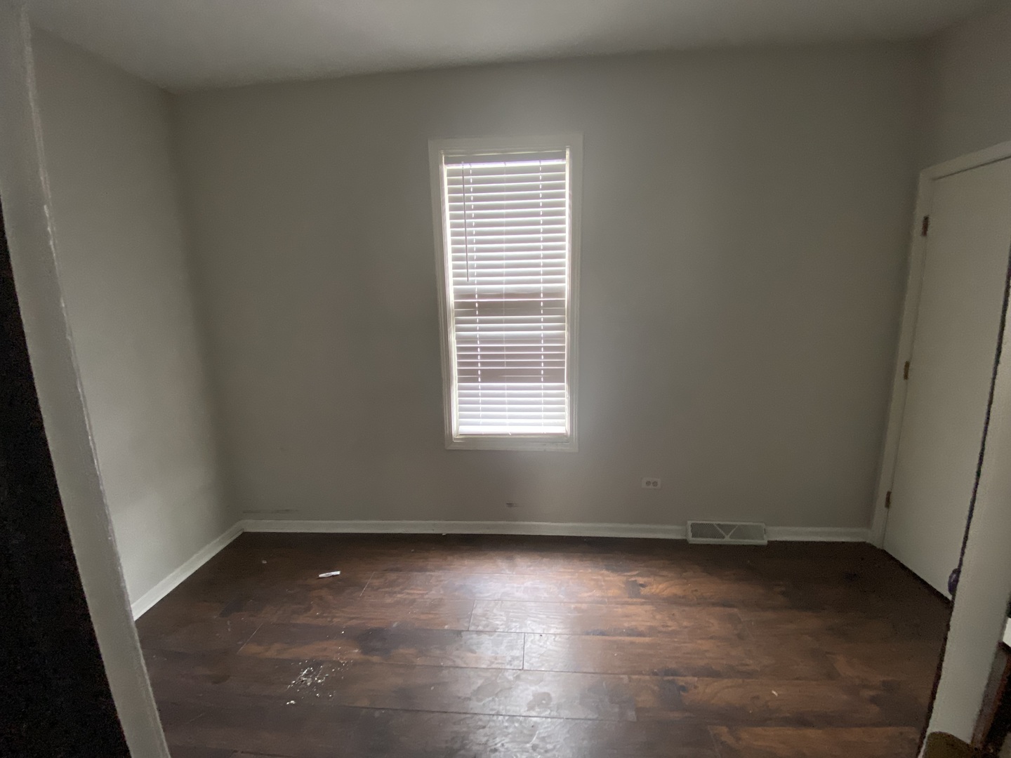 515 Walnut Avenue, Elgin, IL 60123
