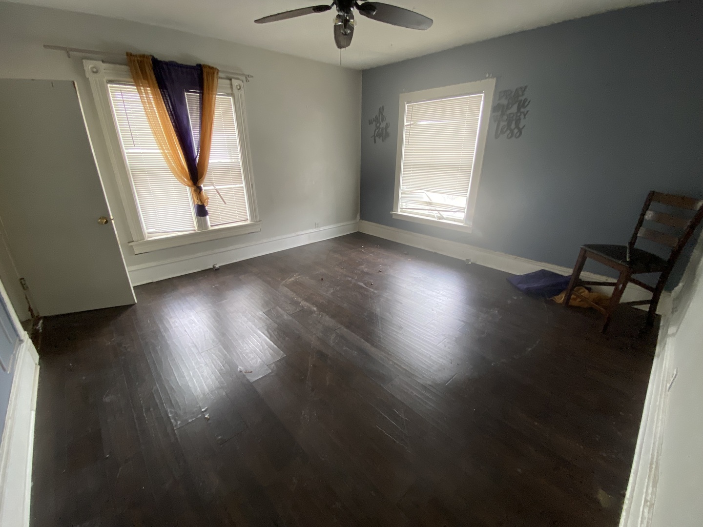 515 Walnut Avenue, Elgin, IL 60123