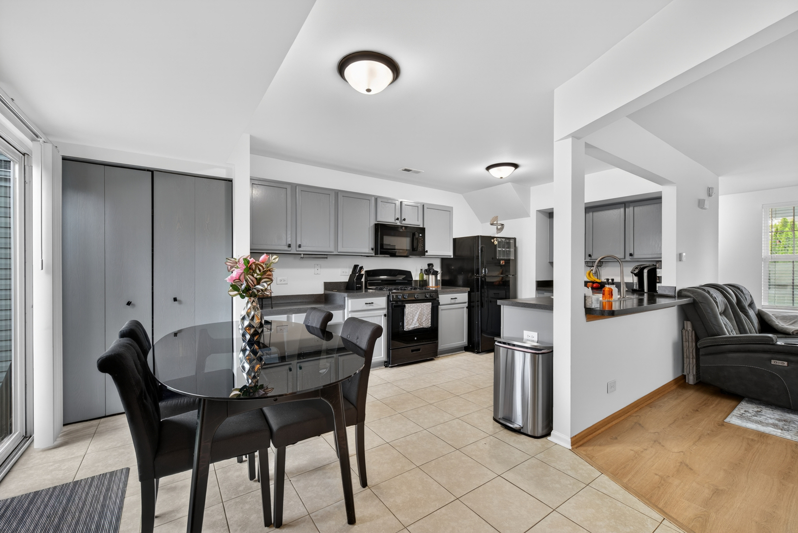 939 Four Seasons Boulevard, Aurora, IL 60504