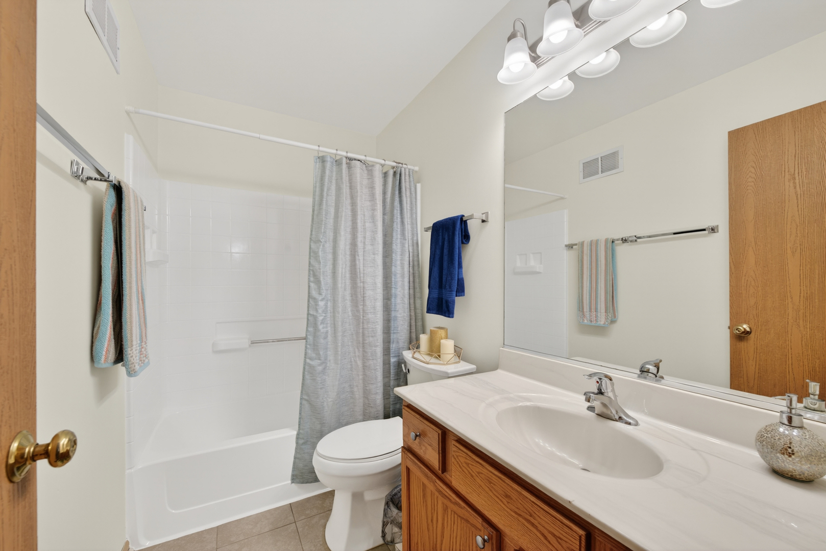 939 Four Seasons Boulevard, Aurora, IL 60504