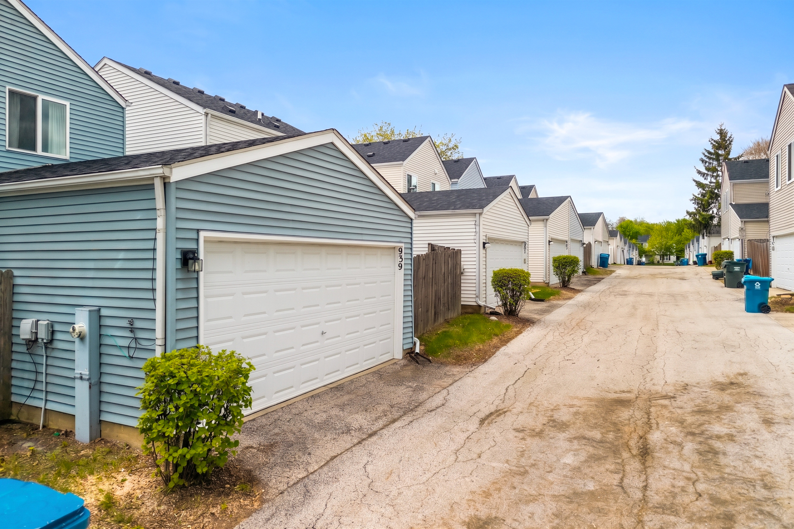 939 Four Seasons Boulevard, Aurora, IL 60504