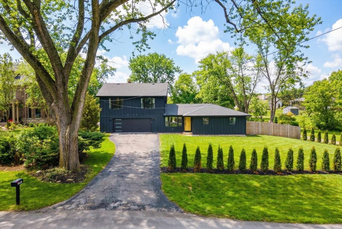 8122 Fairmount Avenue, Downers Grove, IL 60516