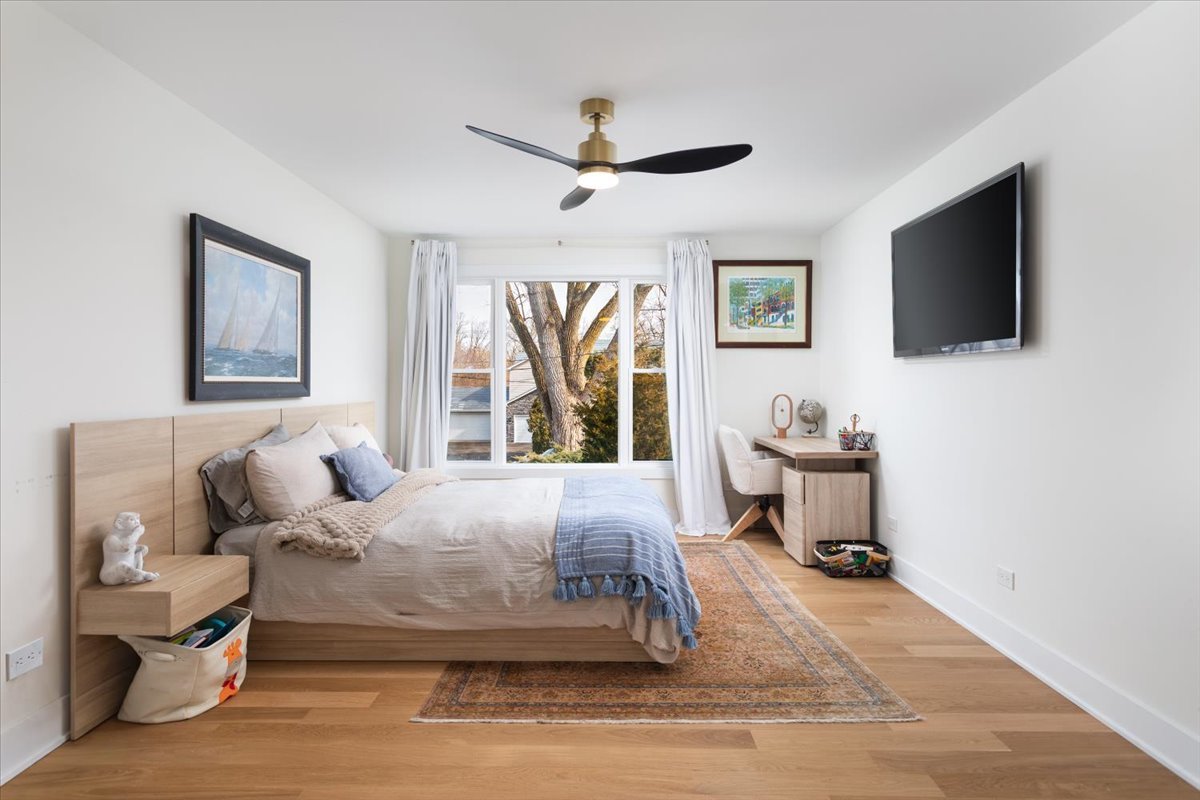 8122 Fairmount Avenue, Downers Grove, IL 60516