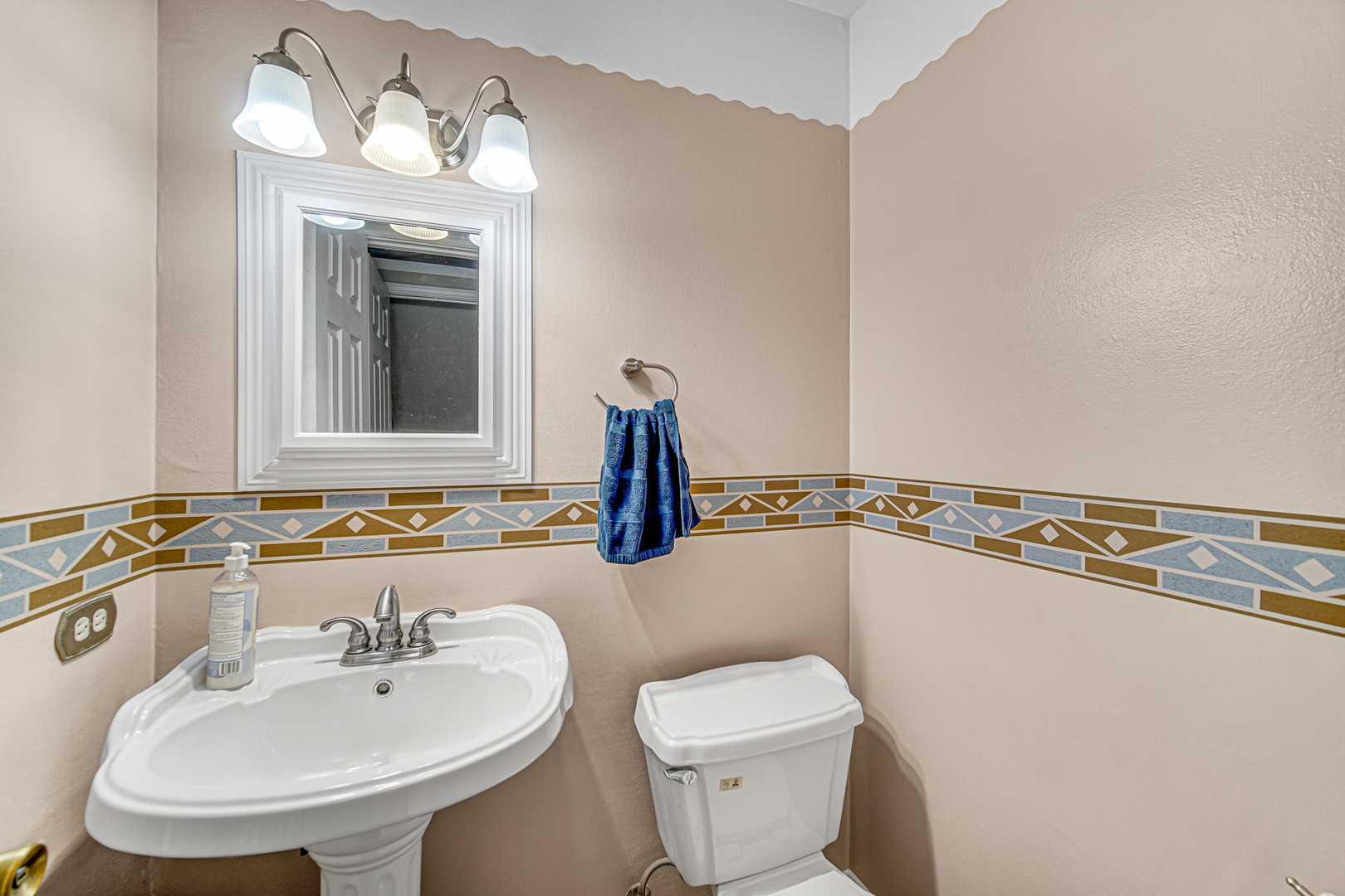 1965 Cheltenham Place, Hoffman Estates, IL 60169