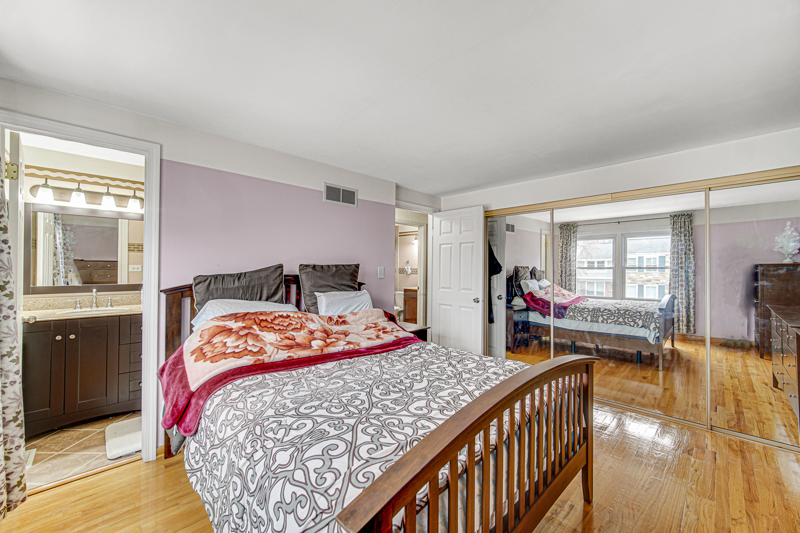 1965 Cheltenham Place, Hoffman Estates, IL 60169