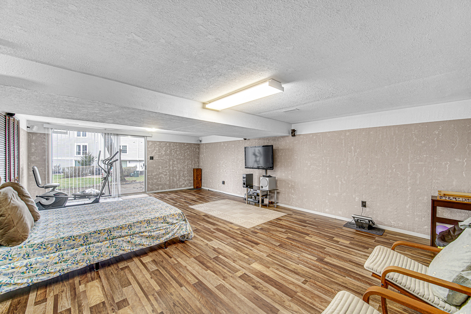 1965 Cheltenham Place, Hoffman Estates, IL 60169