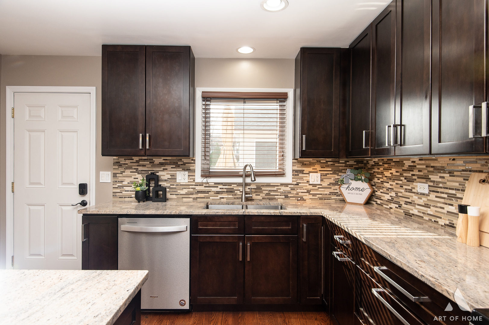 204 S Iowa Avenue, Addison, IL 60101