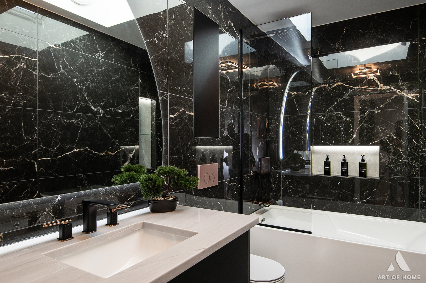 204 S Iowa Avenue, Addison, IL 60101