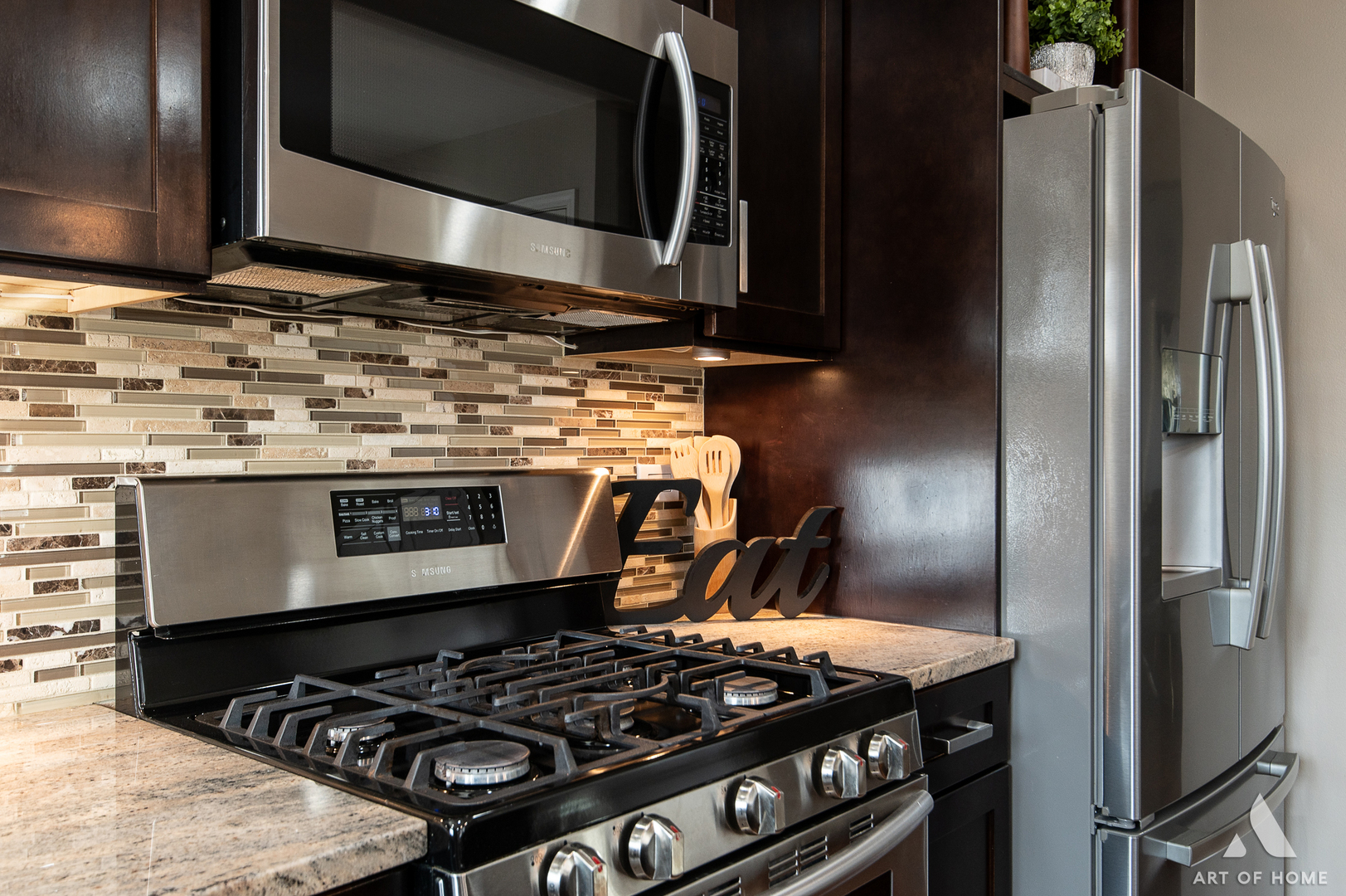 204 S Iowa Avenue, Addison, IL 60101