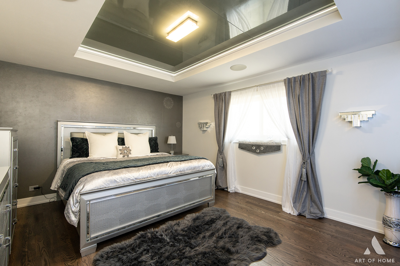 204 S Iowa Avenue, Addison, IL 60101