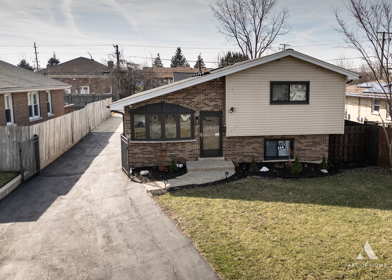 204 S Iowa Avenue, Addison, IL 60101