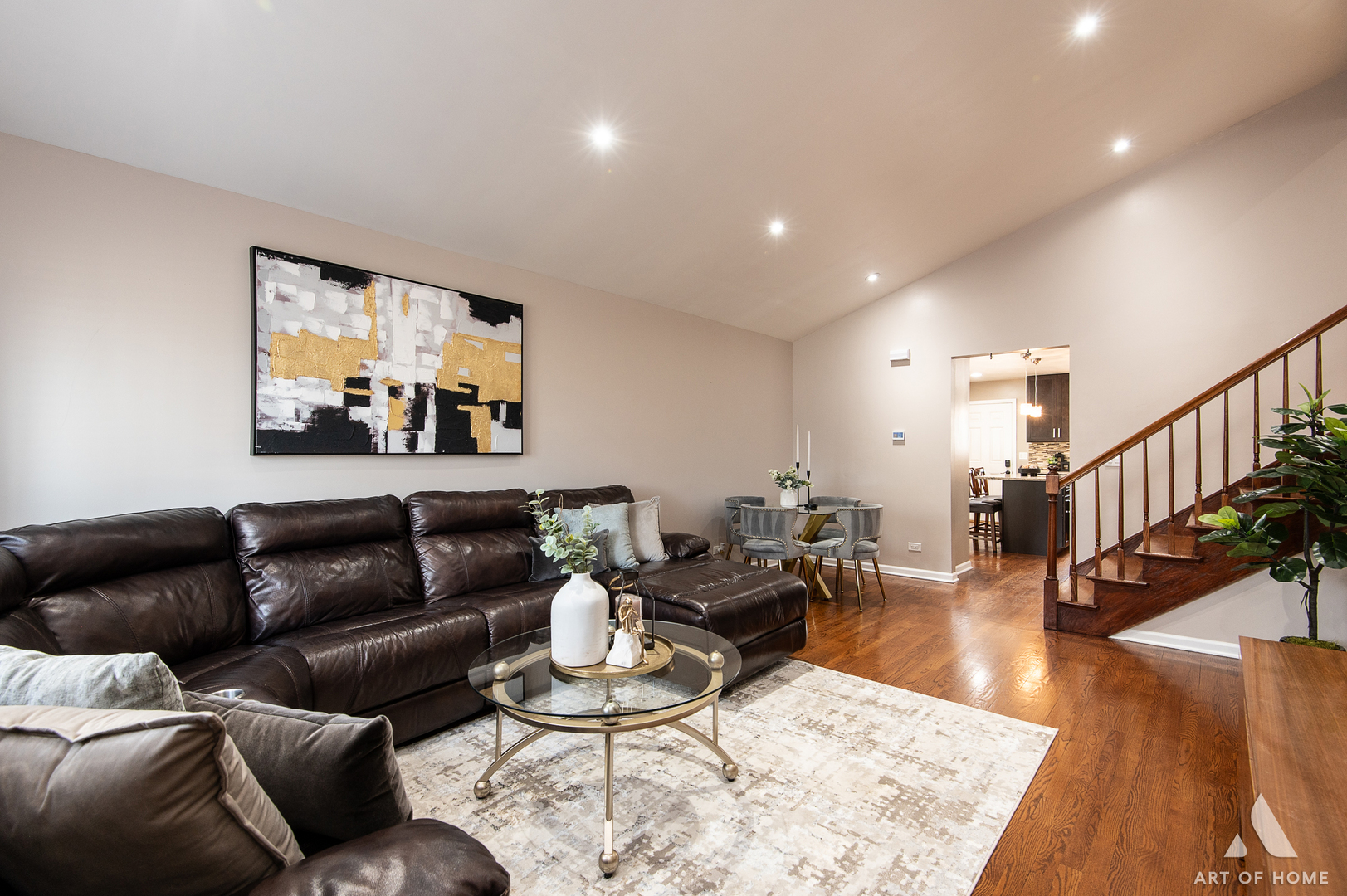 204 S Iowa Avenue, Addison, IL 60101