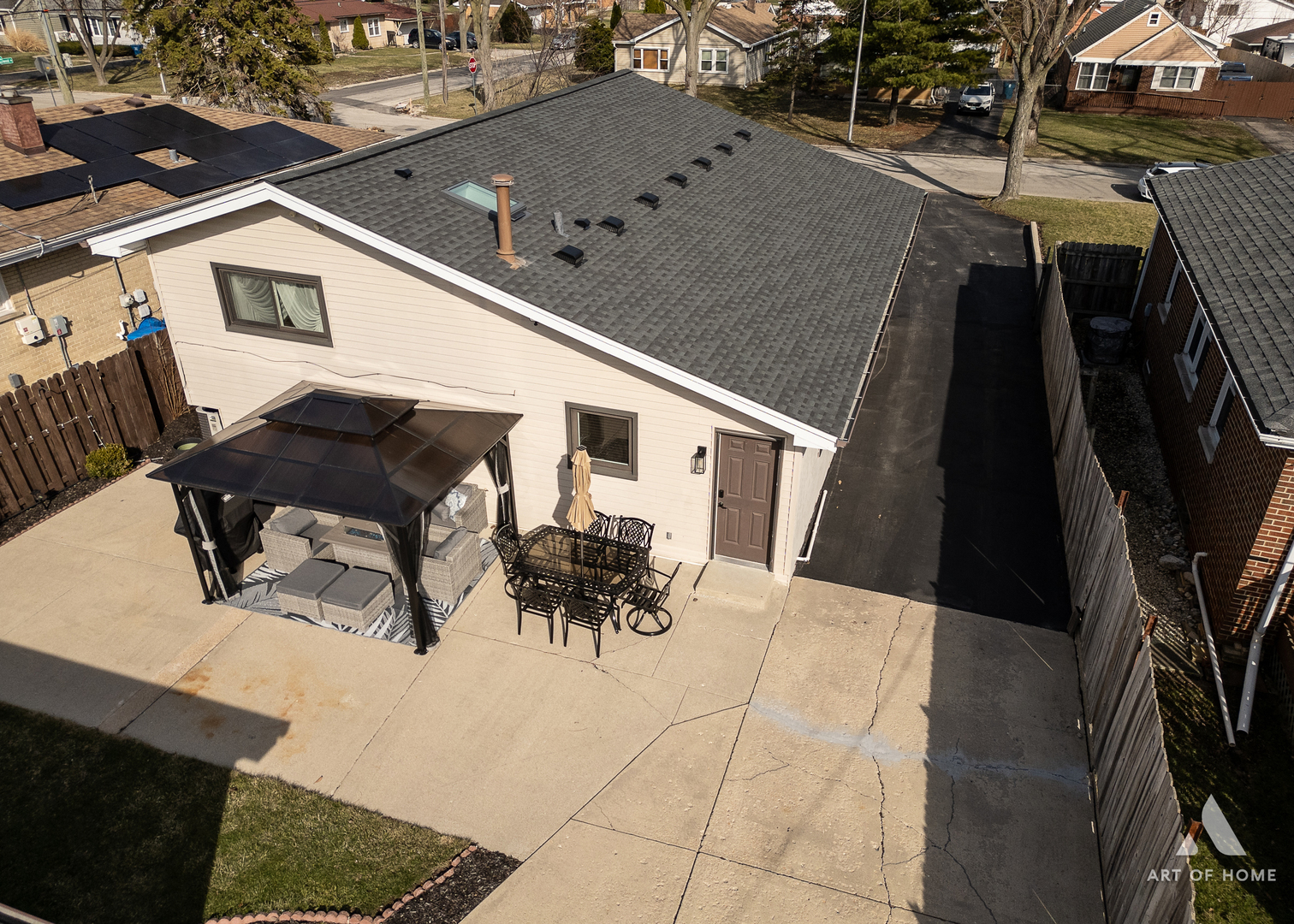 204 S Iowa Avenue, Addison, IL 60101