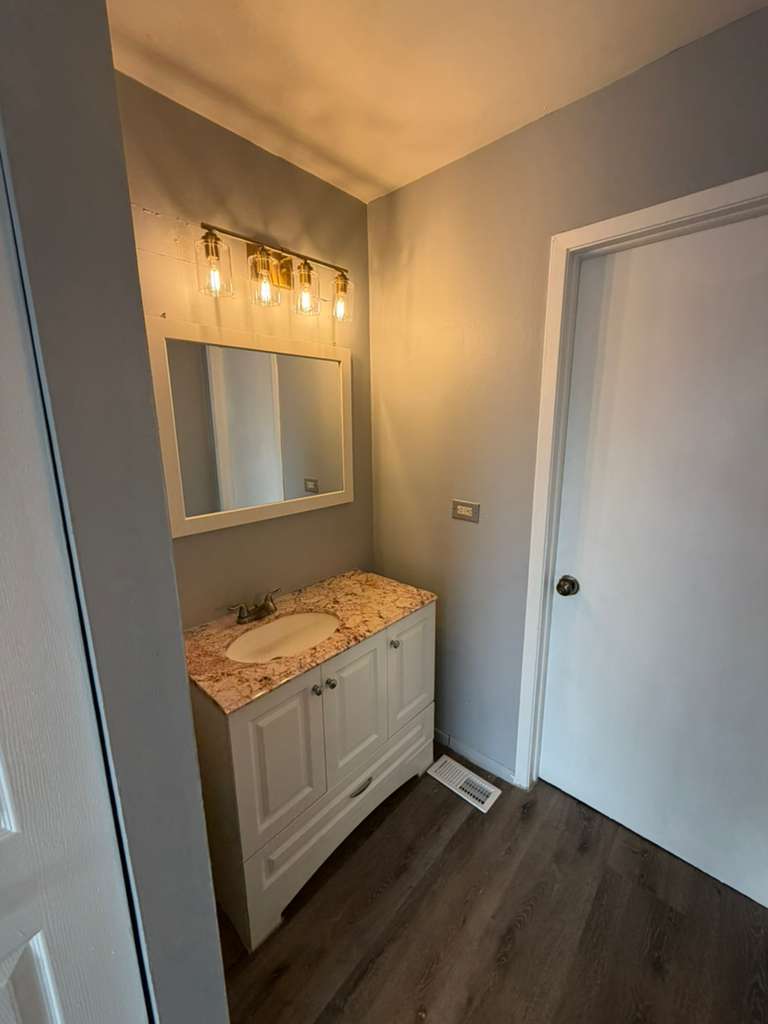 1612 Islandview Court, Hoffman Estates, IL 60169