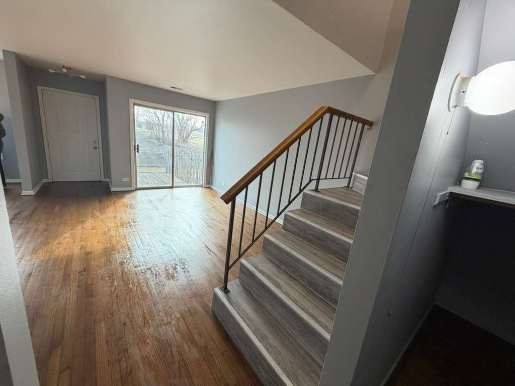 1612 Islandview Court, Hoffman Estates, IL 60169