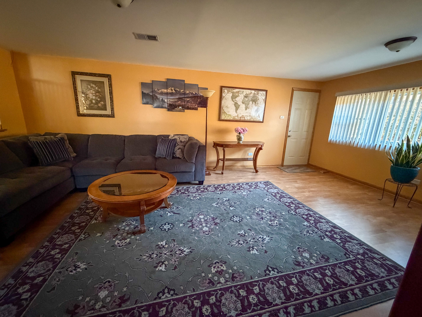 10631 S Lori Lane, Palos Hills, IL 60465