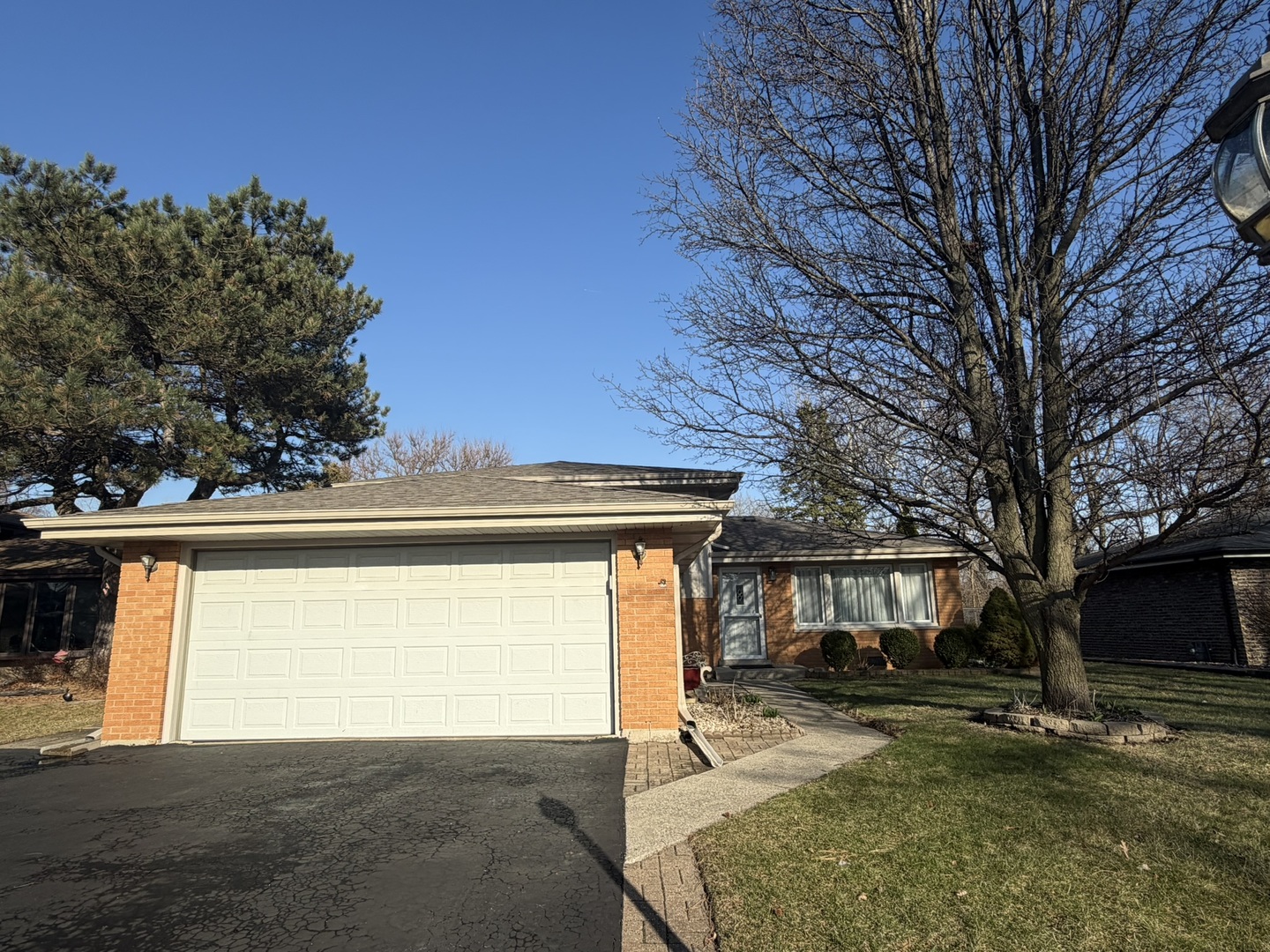 10631 S Lori Lane, Palos Hills, IL 60465