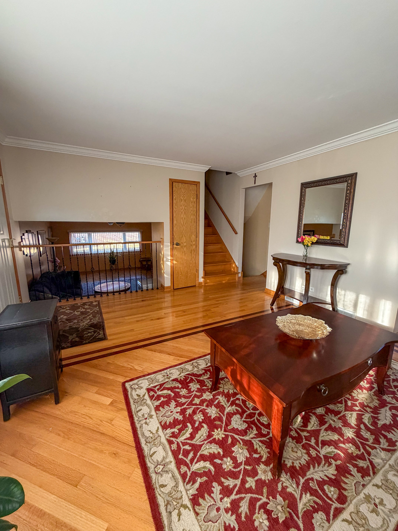 10631 S Lori Lane, Palos Hills, IL 60465