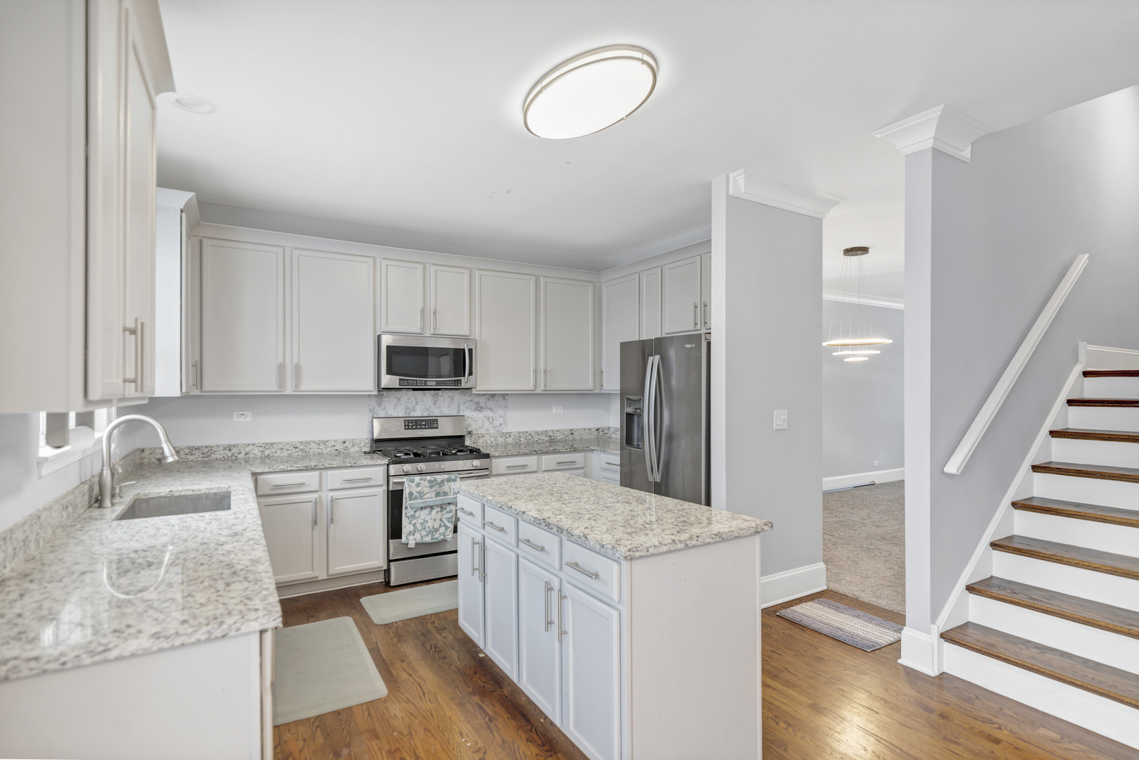 629 Waterford Lane, South Elgin, IL 60177