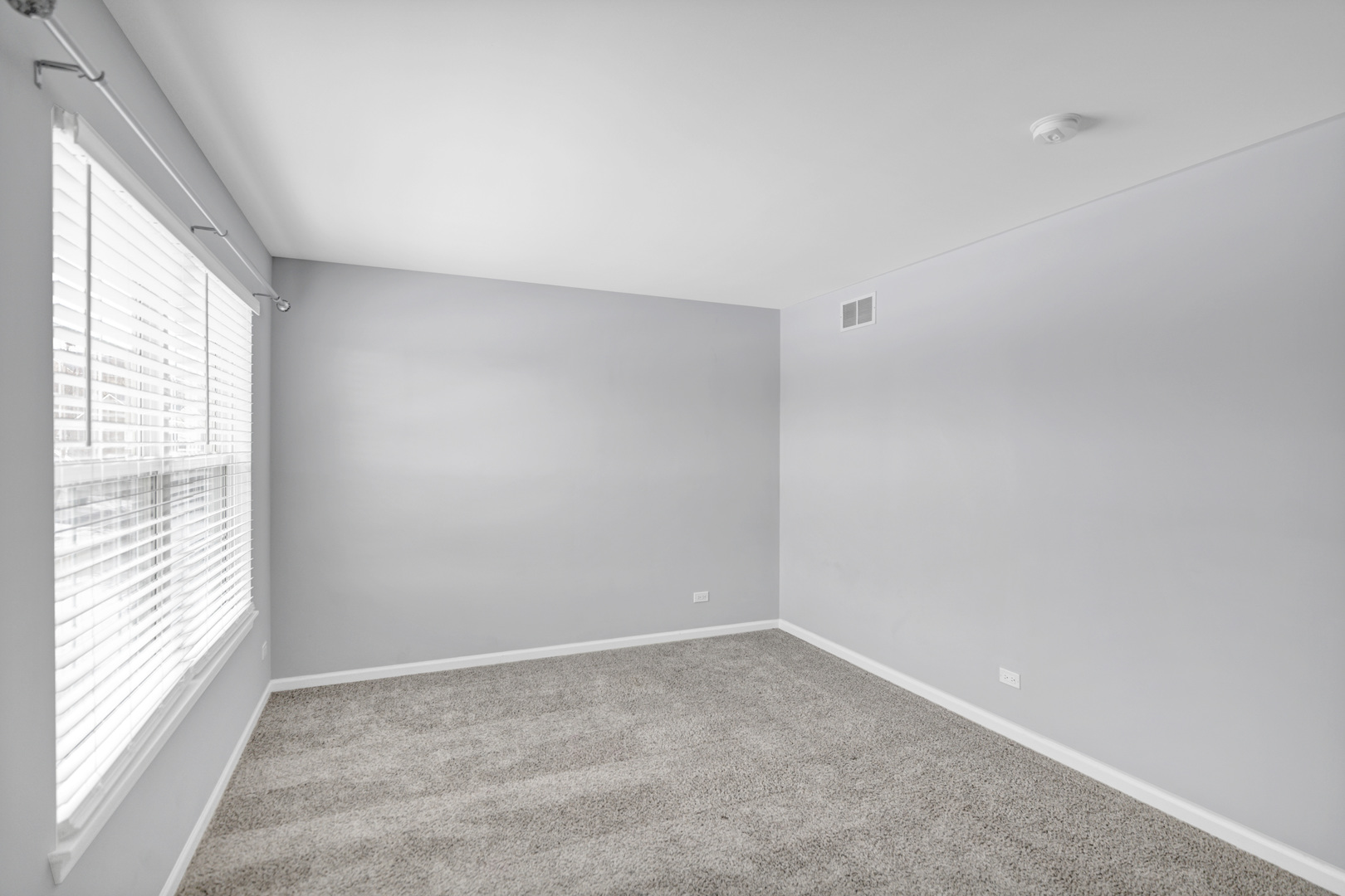 629 Waterford Lane, South Elgin, IL 60177