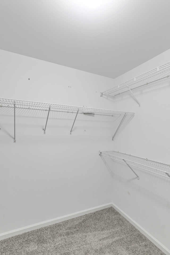 629 Waterford Lane, South Elgin, IL 60177