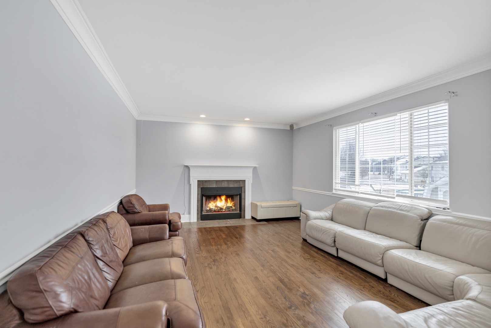 629 Waterford Lane, South Elgin, IL 60177