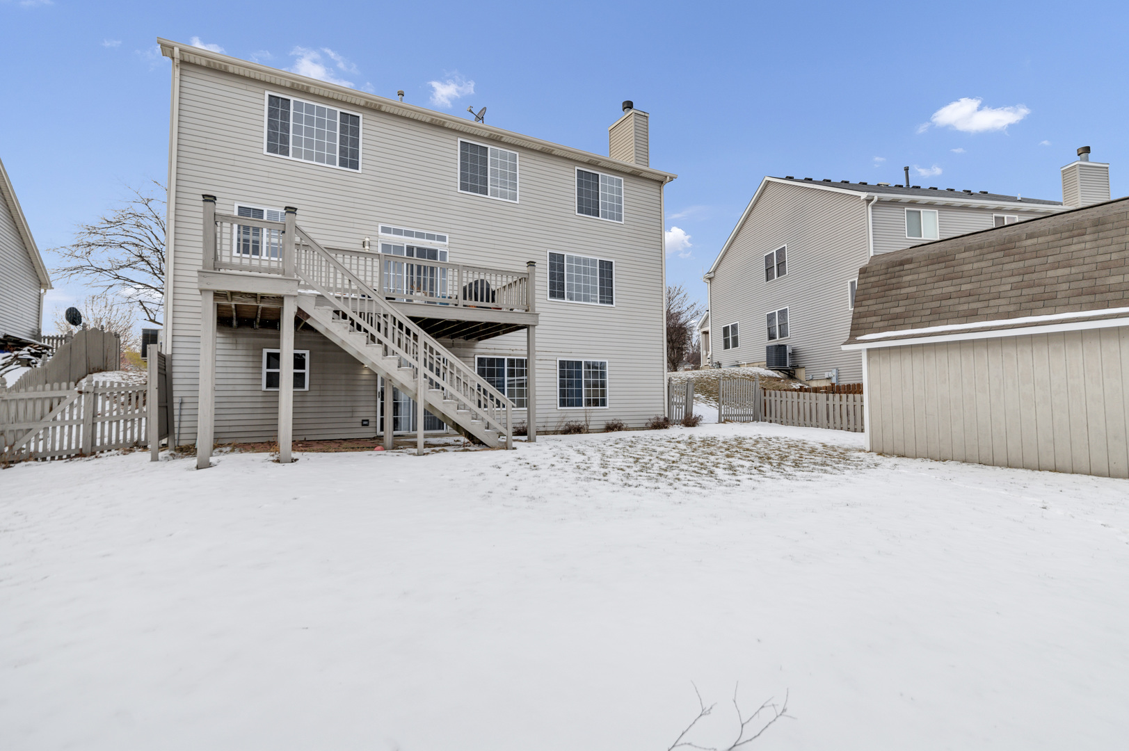 629 Waterford Lane, South Elgin, IL 60177