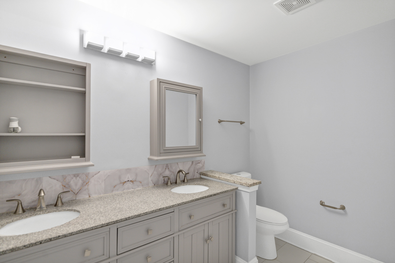 629 Waterford Lane, South Elgin, IL 60177