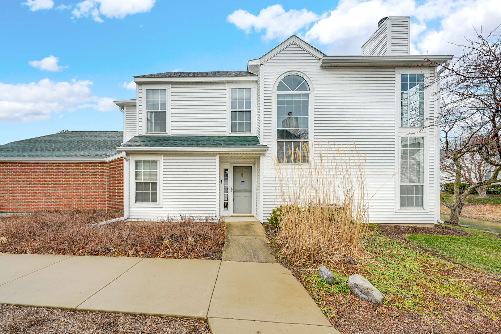 108 Hampton Boulevard, Lake Bluff, IL 60044