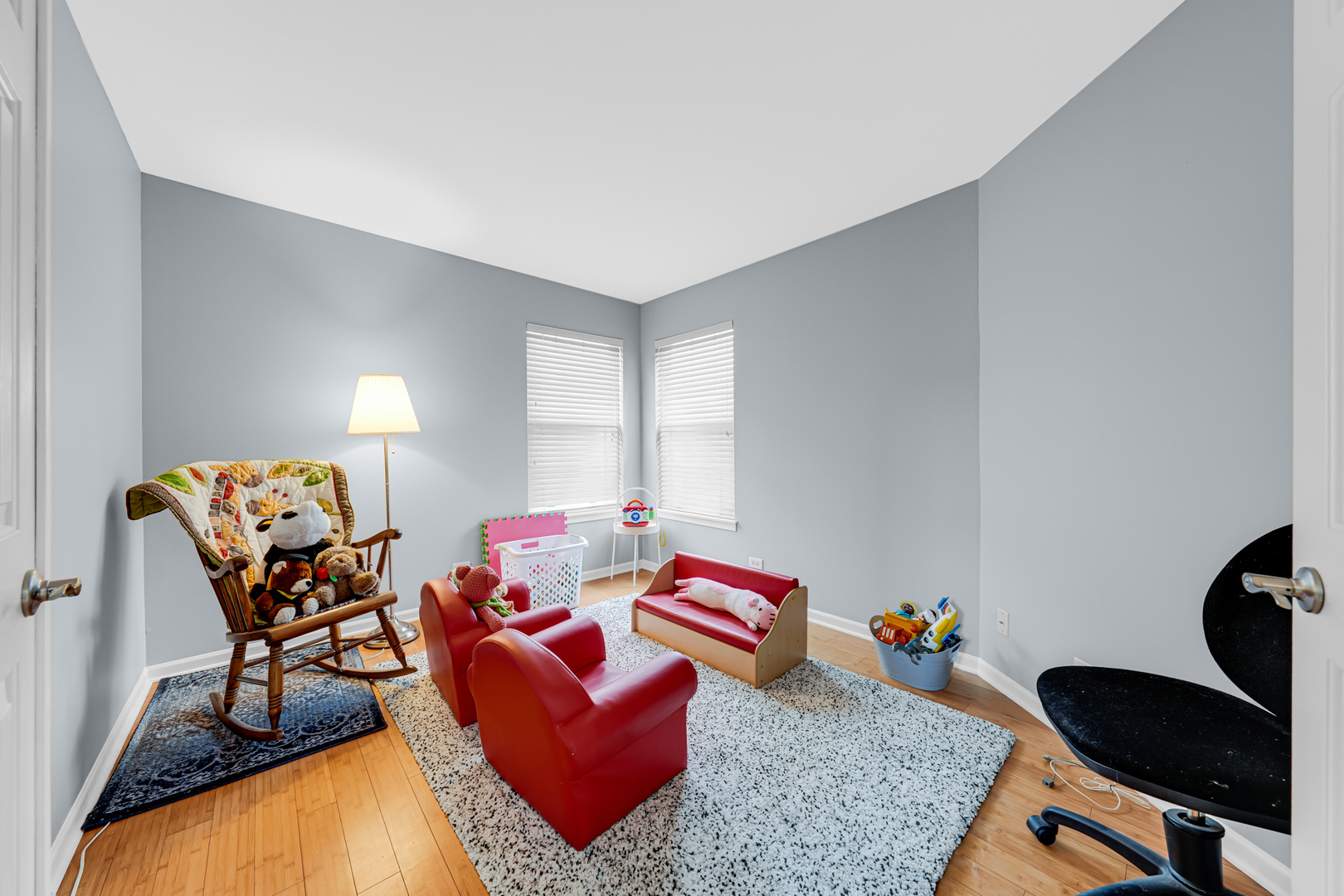 108 Hampton Boulevard, Lake Bluff, IL 60044