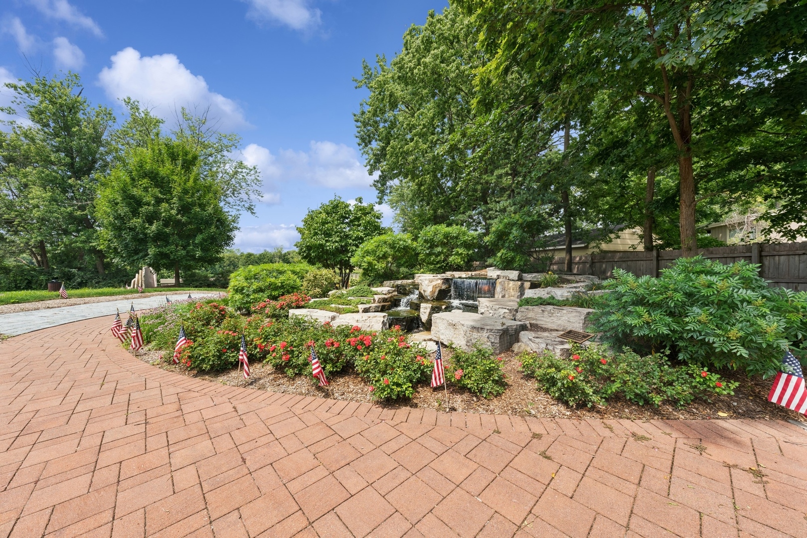 34 N Adams Street, Oswego, IL 60543