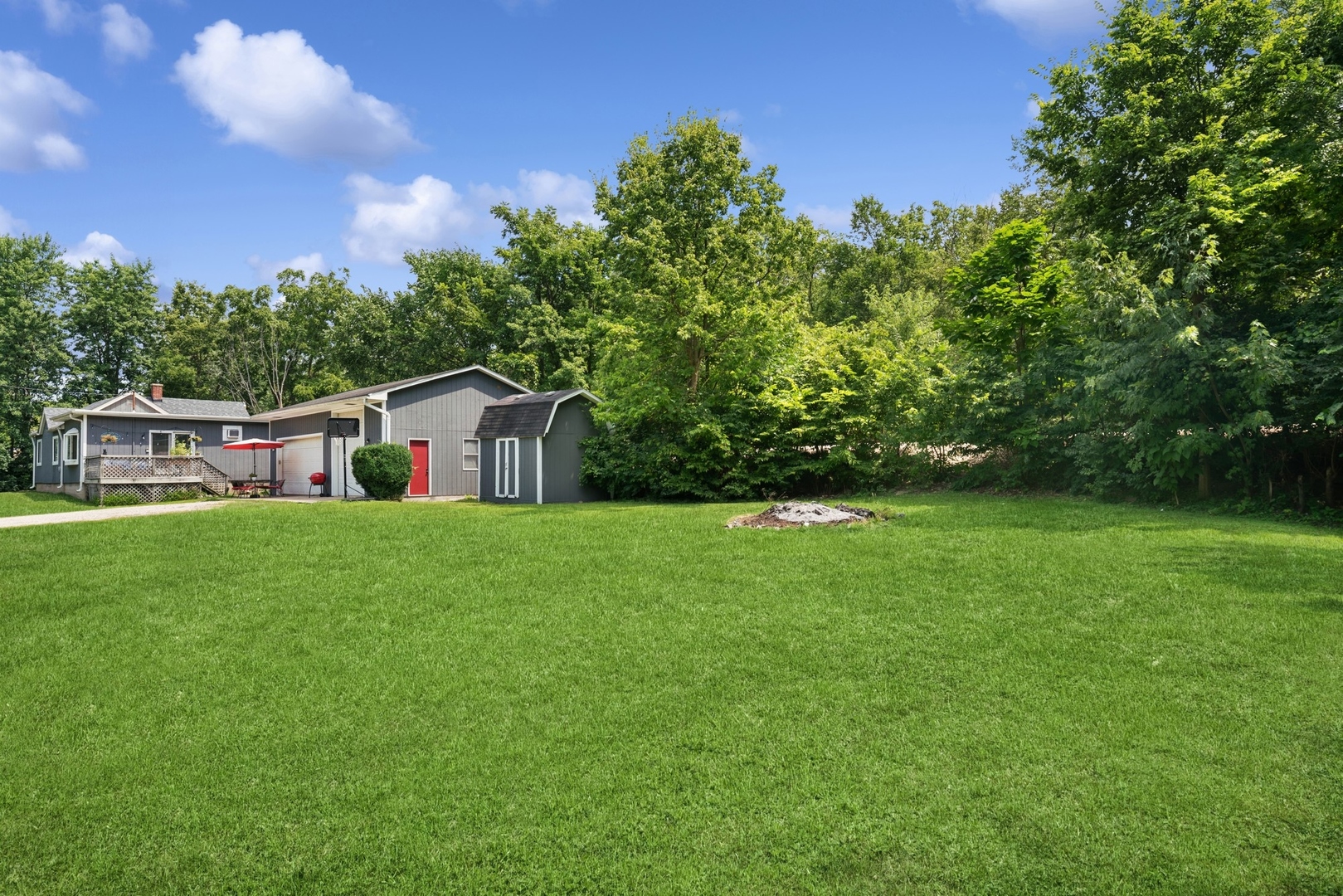 34 N Adams Street, Oswego, IL 60543