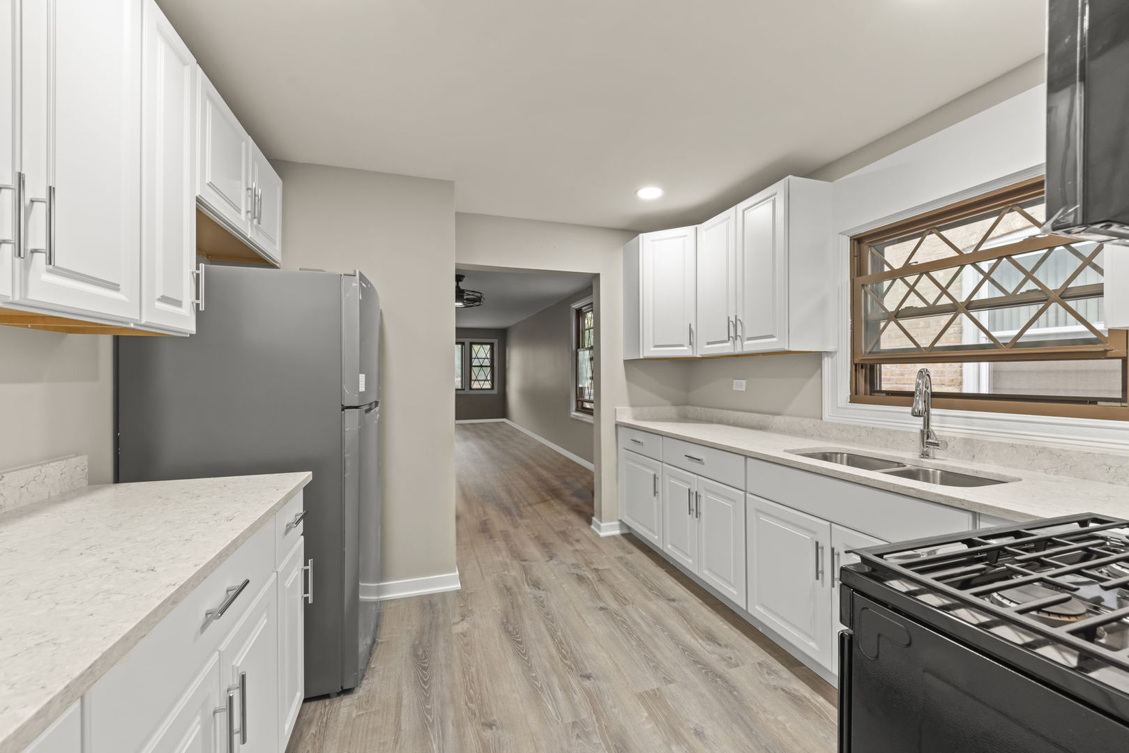 5817 W 64th Street, Chicago, IL 60638