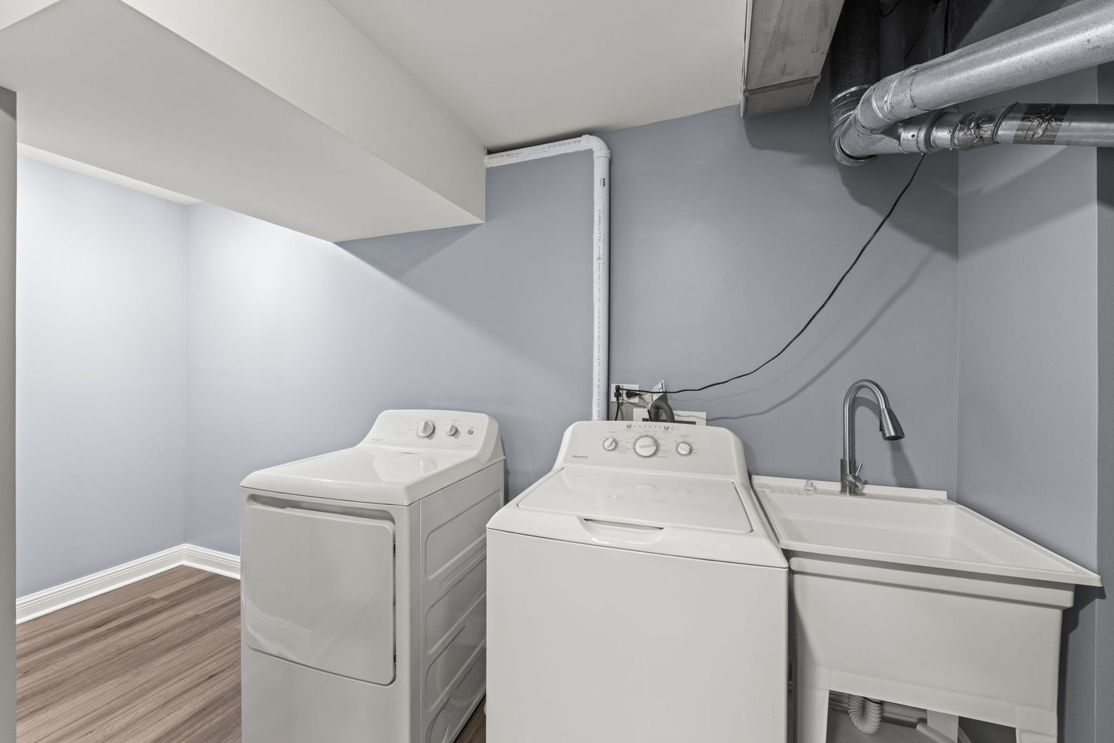 905 Thorn Creek Drive, Joliet, IL 60436