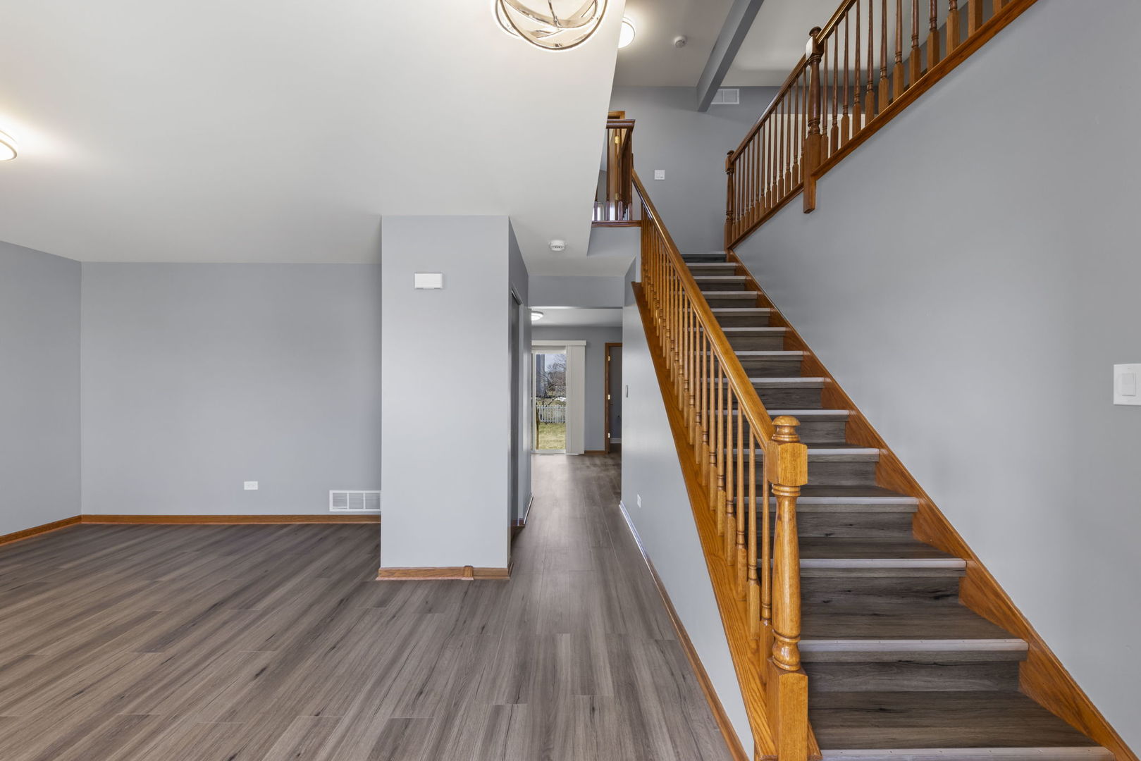 905 Thorn Creek Drive, Joliet, IL 60436