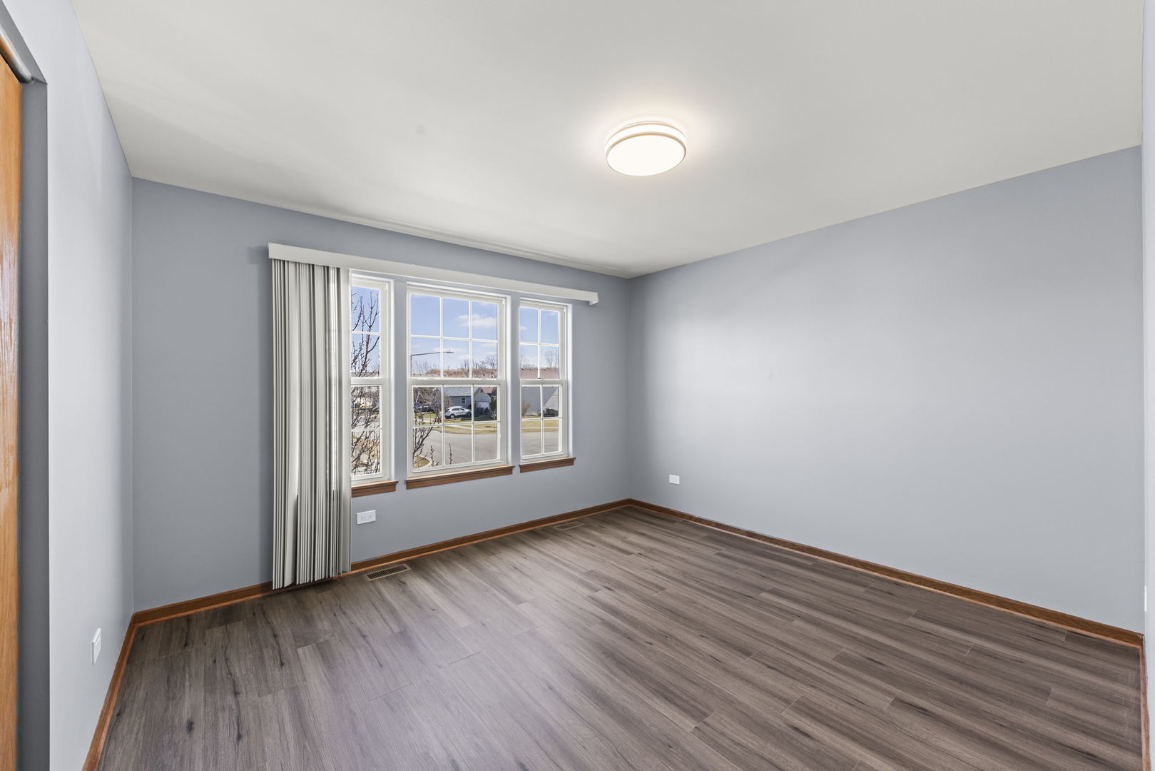 905 Thorn Creek Drive, Joliet, IL 60436