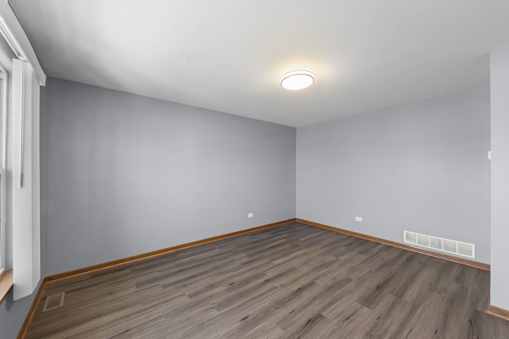 905 Thorn Creek Drive, Joliet, IL 60436