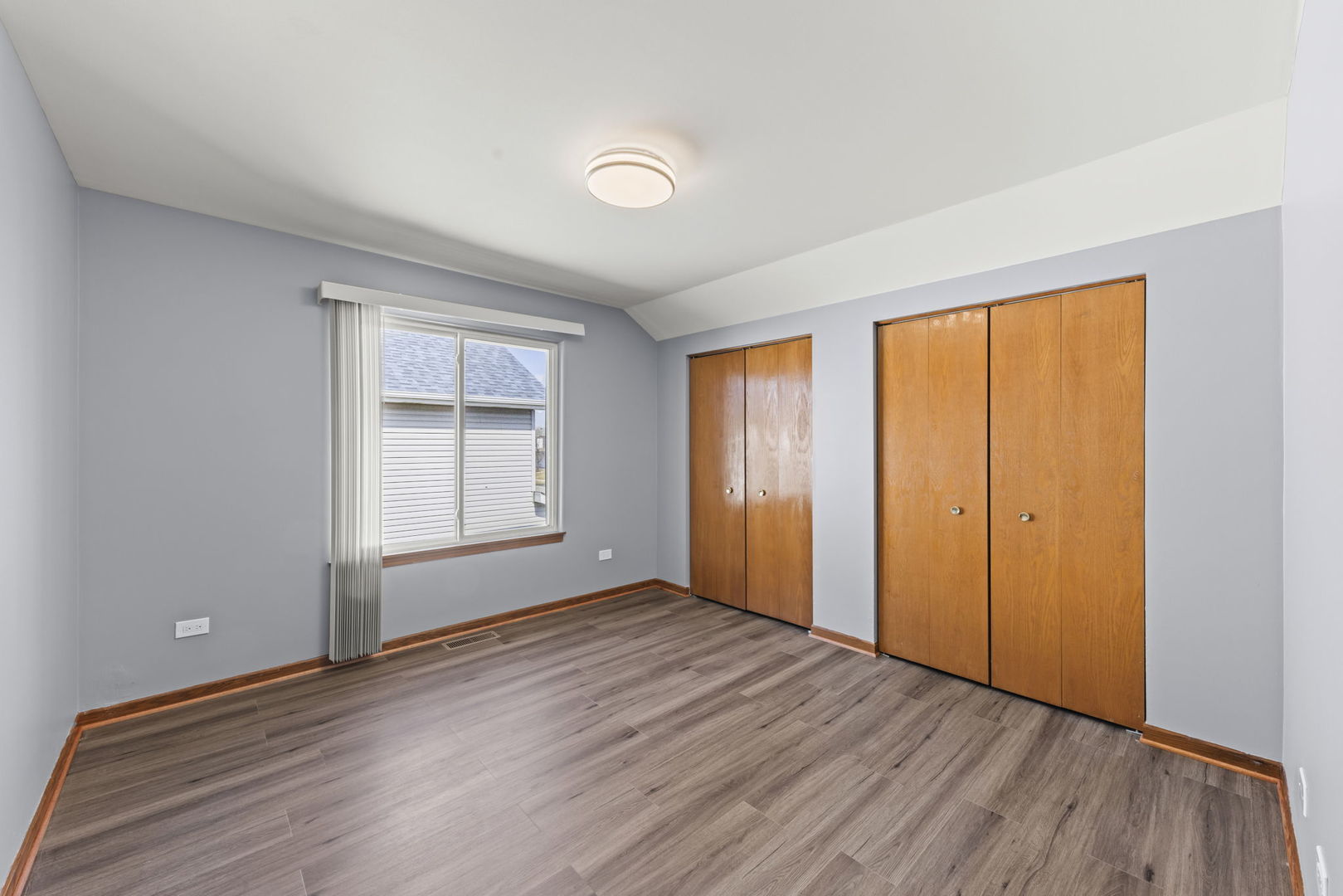 905 Thorn Creek Drive, Joliet, IL 60436