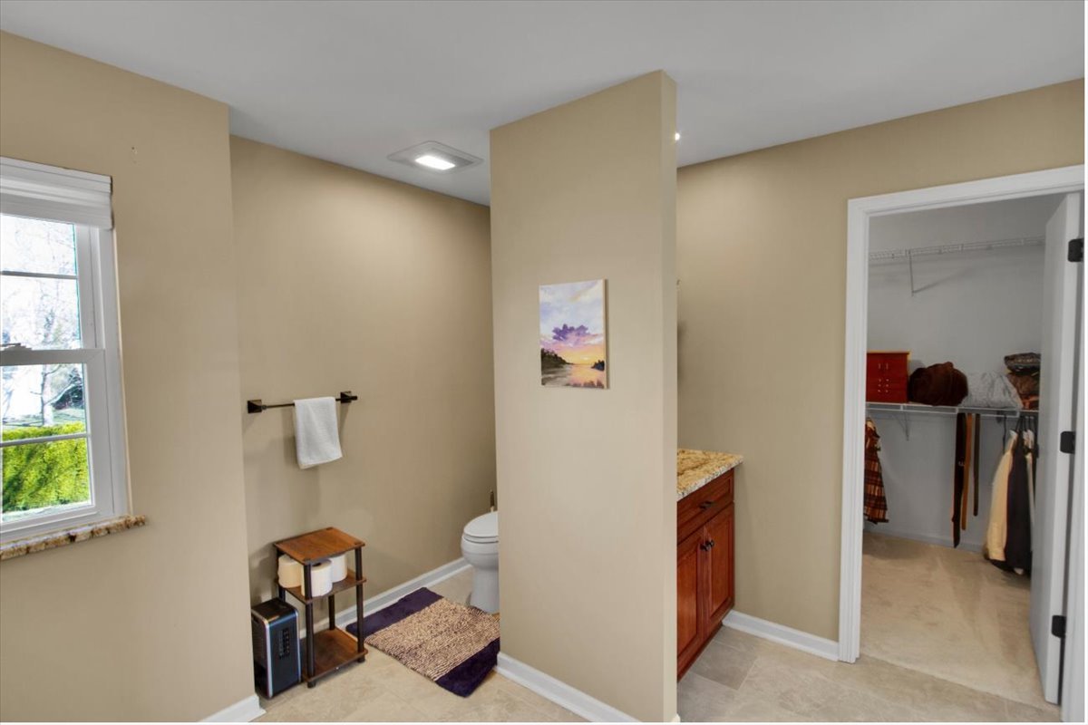 130 Whitehall Court, Grayslake, IL 60030