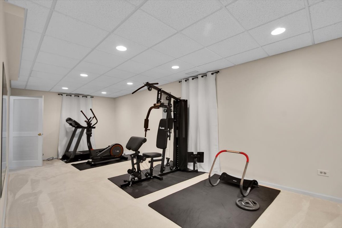 130 Whitehall Court, Grayslake, IL 60030