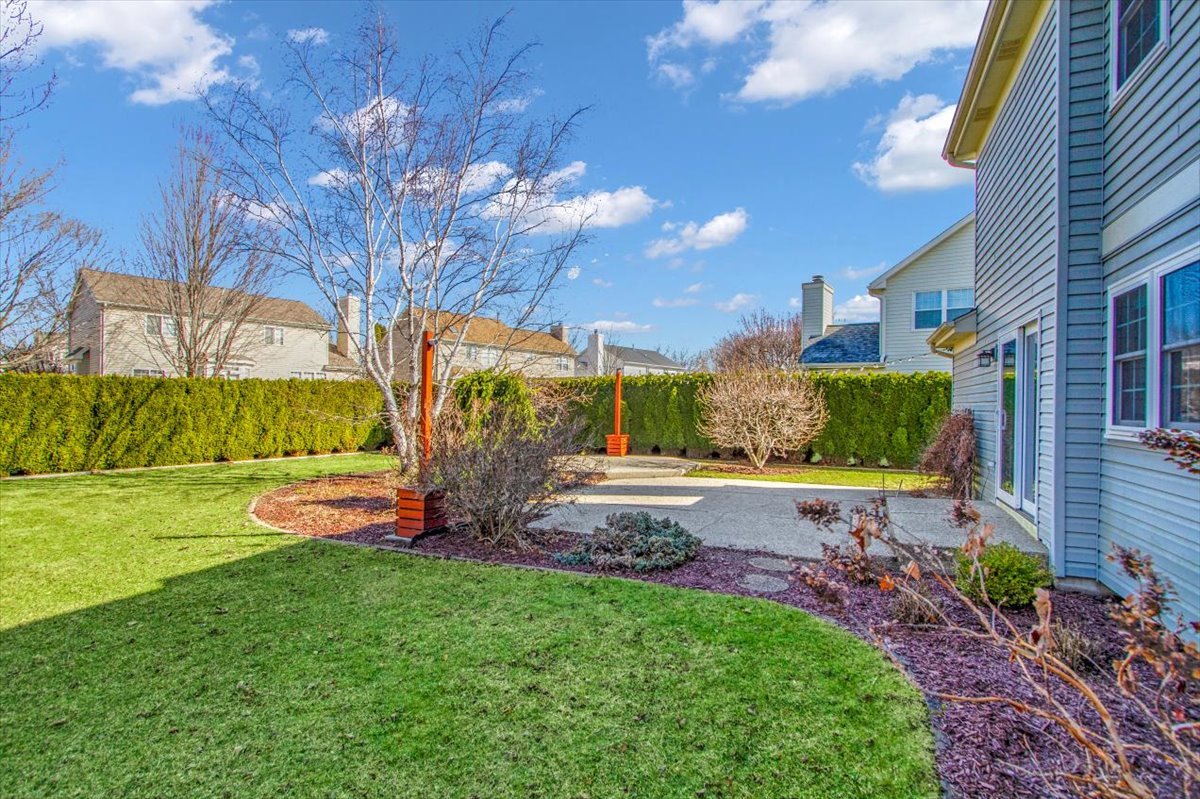 130 Whitehall Court, Grayslake, IL 60030