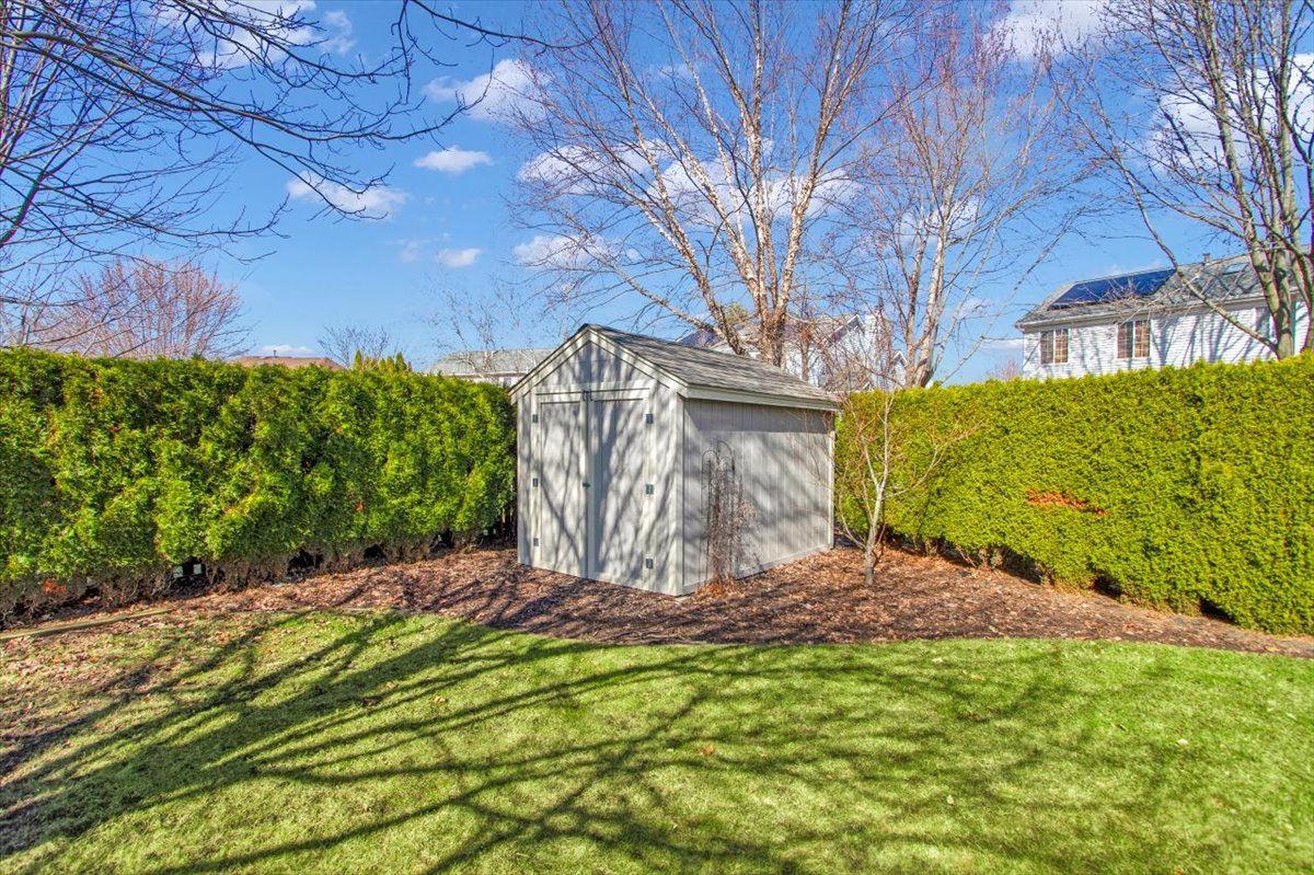 130 Whitehall Court, Grayslake, IL 60030